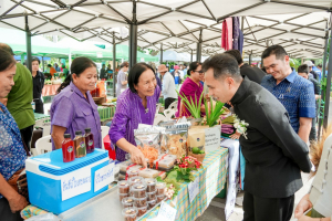 มรภ.เทพสตรี ร่วมพิธีเปิดงานตลาดนัดเกษตรกรสัญจร (Farmer Market) จ.ลพบุรี ครั้งที่ 2