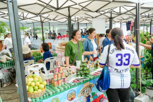 มรภ.เทพสตรี ร่วมพิธีเปิดงานตลาดนัดเกษตรกรสัญจร (Farmer Market) จ.ลพบุรี ครั้งที่ 2