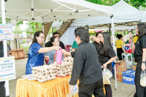 มรภ.เทพสตรี ร่วมพิธีเปิดงานตลาดนัดเกษตรกรสัญจร (Farmer Market) จ.ลพบุรี ครั้งที่ 2