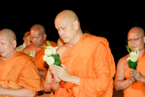 มรภ.เทพสตรี ร่วมพิธีเชิญพุ่มดอกบัวประดิษฐ์ไปถวายสักการะพระศรีมหาโพธิทศมราชบพิตรประจำจังหวัดลพบุรี และร่วมพิธีเดินประทักษิณรอบพระศรีมหาโพธิทศมราชบพิตร เนื่องในวันวิสาขบูชา ประจำปีพุทธศักราช 2569