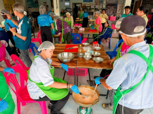 มรภ.เทพสตรี เดินหน้าวิศวกรสังคม ลงพื้นที่บ้านท่าดินดำ แปรรูปแคนตาลูปตกเกรด เพิ่มมูลค่าสร้างรายได้สู่ชุมชนอย่างยั่งยืน