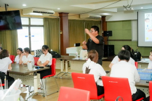 คณะวิทยาศาสตร์ฯ มรภ.เทพสตรี ขับเคลื่อนศักยภาพนักศึกษาใหม่ จัดอบรมการใช้อุปกรณ์และเครื่องมือพื้นฐานทางวิทยาศาสตร์