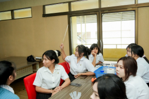 คณะวิทยาศาสตร์ฯ มรภ.เทพสตรี ขับเคลื่อนศักยภาพนักศึกษาใหม่ จัดอบรมการใช้อุปกรณ์และเครื่องมือพื้นฐานทางวิทยาศาสตร์