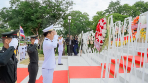 มรภ.เทพสตรี ร่วมพิธีวางพวงมาลาถวายราชสักการะวันคล้ายวันสวรรคต พระบาทสมเด็จพระปรเมนทรมหาอานันทมหิดล พระอัฐมรามาธิบดินทร