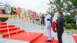 มรภ.เทพสตรี ร่วมพิธีวางพวงมาลาถวายราชสักการะวันคล้ายวันสวรรคต พระบาทสมเด็จพระปรเมนทรมหาอานันทมหิดล พระอัฐมรามาธิบดินทร
