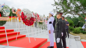 มรภ.เทพสตรี ร่วมพิธีวางพวงมาลาถวายราชสักการะวันคล้ายวันสวรรคต พระบาทสมเด็จพระปรเมนทรมหาอานันทมหิดล พระอัฐมรามาธิบดินทร
