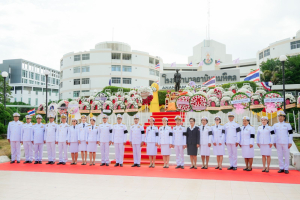 มรภ.เทพสตรี ร่วมพิธีวางพวงมาลาถวายราชสักการะวันคล้ายวันสวรรคต พระบาทสมเด็จพระปรเมนทรมหาอานันทมหิดล พระอัฐมรามาธิบดินทร