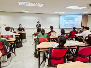 วิชาเอกภาษาอังกฤษ คณะมนุษยศาสตร์ฯ มรภ.เทพสตรี จัดอบรมปรับพื้นฐานนักศึกษาใหม่ เสริมเทคนิคเตรียมความพร้อมการสอบวัดความรู้ภาษาอังกฤษ