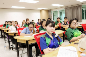 วิชาเอกภาษาอังกฤษ คณะมนุษยศาสตร์ฯ มรภ.เทพสตรี จัดอบรมปรับพื้นฐานนักศึกษาใหม่ เสริมเทคนิคเตรียมความพร้อมการสอบวัดความรู้ภาษาอังกฤษ