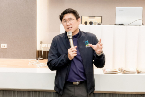 สำนักวิทยบริการฯ มรภ.เทพสตรี ร่วมกับ รร.สาธิต มรภ.เทพสตรี จัดกิจกรรมสาธิตการทำสมุดเย็บเล่มแบบจีน ส่งเสริมการเรียนรู้ควบคู่การใช้ทรัพยากรอย่างคุ้มค่า