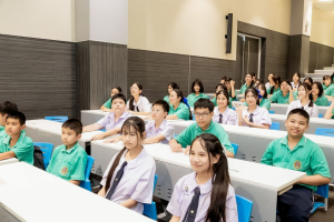 สำนักวิทยบริการฯ มรภ.เทพสตรี ร่วมกับ รร.สาธิต มรภ.เทพสตรี จัดกิจกรรมสาธิตการทำสมุดเย็บเล่มแบบจีน ส่งเสริมการเรียนรู้ควบคู่การใช้ทรัพยากรอย่างคุ้มค่า