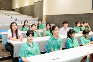 สำนักวิทยบริการฯ มรภ.เทพสตรี ร่วมกับ รร.สาธิต มรภ.เทพสตรี จัดกิจกรรมสาธิตการทำสมุดเย็บเล่มแบบจีน ส่งเสริมการเรียนรู้ควบคู่การใช้ทรัพยากรอย่างคุ้มค่า