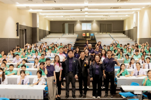 สำนักวิทยบริการฯ มรภ.เทพสตรี ร่วมกับ รร.สาธิต มรภ.เทพสตรี จัดกิจกรรมสาธิตการทำสมุดเย็บเล่มแบบจีน ส่งเสริมการเรียนรู้ควบคู่การใช้ทรัพยากรอย่างคุ้มค่า