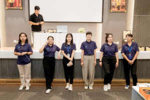 สำนักวิทยบริการฯ มรภ.เทพสตรี ร่วมกับ รร.สาธิต มรภ.เทพสตรี จัดกิจกรรมสาธิตการทำสมุดเย็บเล่มแบบจีน ส่งเสริมการเรียนรู้ควบคู่การใช้ทรัพยากรอย่างคุ้มค่า