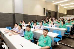 สำนักวิทยบริการฯ มรภ.เทพสตรี ร่วมกับ รร.สาธิต มรภ.เทพสตรี จัดกิจกรรมสาธิตการทำสมุดเย็บเล่มแบบจีน ส่งเสริมการเรียนรู้ควบคู่การใช้ทรัพยากรอย่างคุ้มค่า