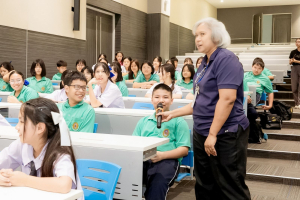 สำนักวิทยบริการฯ มรภ.เทพสตรี ร่วมกับ รร.สาธิต มรภ.เทพสตรี จัดกิจกรรมสาธิตการทำสมุดเย็บเล่มแบบจีน ส่งเสริมการเรียนรู้ควบคู่การใช้ทรัพยากรอย่างคุ้มค่า