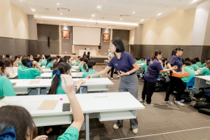 สำนักวิทยบริการฯ มรภ.เทพสตรี ร่วมกับ รร.สาธิต มรภ.เทพสตรี จัดกิจกรรมสาธิตการทำสมุดเย็บเล่มแบบจีน ส่งเสริมการเรียนรู้ควบคู่การใช้ทรัพยากรอย่างคุ้มค่า