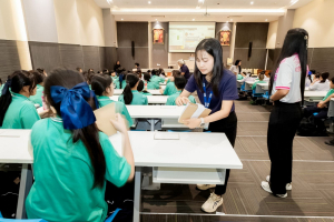 สำนักวิทยบริการฯ มรภ.เทพสตรี ร่วมกับ รร.สาธิต มรภ.เทพสตรี จัดกิจกรรมสาธิตการทำสมุดเย็บเล่มแบบจีน ส่งเสริมการเรียนรู้ควบคู่การใช้ทรัพยากรอย่างคุ้มค่า