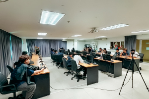 คณะเทคโนโลยีอุตสาหกรรม มรภ.เทพสตรี จัดประชุมวางแนวทางรับน้องสร้างสรรค์ ปีการศึกษา 2569 ชูหลักเคารพสิทธิ-ไร้ความรุนแรง