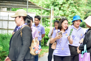 ศูนย์ส่งเสริมการจัดการศึกษาตามพระบรมราโชบาย มรภ.เทพสตรี ต้อนรับคณะครูโรงเรียนวัดเขาหนีบ ศึกษาดูงานศาสตร์พระราชาสู่การปฏิบัติจริง ขับเคลื่อนการพัฒนาท้องถิ่น