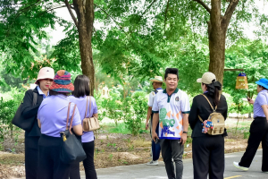 ศูนย์ส่งเสริมการจัดการศึกษาตามพระบรมราโชบาย มรภ.เทพสตรี ต้อนรับคณะครูโรงเรียนวัดเขาหนีบ ศึกษาดูงานศาสตร์พระราชาสู่การปฏิบัติจริง ขับเคลื่อนการพัฒนาท้องถิ่น