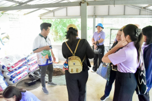 ศูนย์ส่งเสริมการจัดการศึกษาตามพระบรมราโชบาย มรภ.เทพสตรี ต้อนรับคณะครูโรงเรียนวัดเขาหนีบ ศึกษาดูงานศาสตร์พระราชาสู่การปฏิบัติจริง ขับเคลื่อนการพัฒนาท้องถิ่น