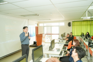 สำนักงานอธิการบดี มรภ.เทพสตรี จัดอบรมเชิงปฏิบัติการยกระดับบุคลากรสายสนับสนุน ดึงเทคโนโลยี AI ขับเคลื่อนงานบริการยุคดิจิทัล