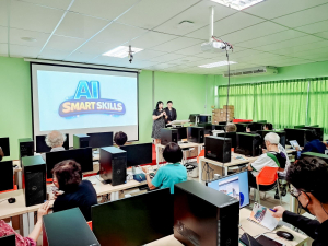 คณะเทคโนโลยีสารสนเทศ มรภ.เทพสตรี จัดอบรม AI SMART SKILLS ให้แก่สมาชิกชมรมผู้อาวุโสเทพสตรี