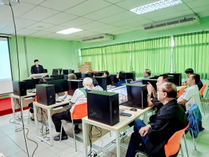 คณะเทคโนโลยีสารสนเทศ มรภ.เทพสตรี จัดอบรม AI SMART SKILLS ให้แก่สมาชิกชมรมผู้อาวุโสเทพสตรี