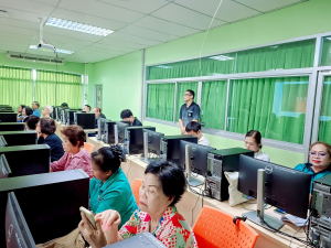 คณะเทคโนโลยีสารสนเทศ มรภ.เทพสตรี จัดอบรม AI SMART SKILLS ให้แก่สมาชิกชมรมผู้อาวุโสเทพสตรี
