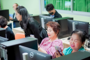 คณะเทคโนโลยีสารสนเทศ มรภ.เทพสตรี จัดอบรม AI SMART SKILLS ให้แก่สมาชิกชมรมผู้อาวุโสเทพสตรี