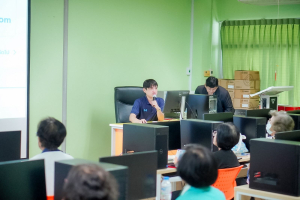 คณะเทคโนโลยีสารสนเทศ มรภ.เทพสตรี จัดอบรม AI SMART SKILLS ให้แก่สมาชิกชมรมผู้อาวุโสเทพสตรี