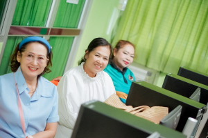 คณะเทคโนโลยีสารสนเทศ มรภ.เทพสตรี จัดอบรม AI SMART SKILLS ให้แก่สมาชิกชมรมผู้อาวุโสเทพสตรี
