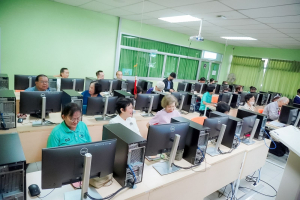 คณะเทคโนโลยีสารสนเทศ มรภ.เทพสตรี จัดอบรม AI SMART SKILLS ให้แก่สมาชิกชมรมผู้อาวุโสเทพสตรี