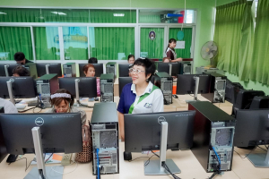 คณะเทคโนโลยีสารสนเทศ มรภ.เทพสตรี จัดอบรม AI SMART SKILLS ให้แก่สมาชิกชมรมผู้อาวุโสเทพสตรี