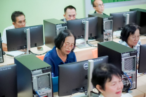 คณะเทคโนโลยีสารสนเทศ มรภ.เทพสตรี จัดอบรม AI SMART SKILLS ให้แก่สมาชิกชมรมผู้อาวุโสเทพสตรี