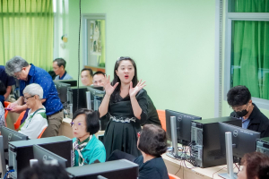คณะเทคโนโลยีสารสนเทศ มรภ.เทพสตรี จัดอบรม AI SMART SKILLS ให้แก่สมาชิกชมรมผู้อาวุโสเทพสตรี
