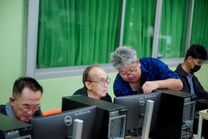 คณะเทคโนโลยีสารสนเทศ มรภ.เทพสตรี จัดอบรม AI SMART SKILLS ให้แก่สมาชิกชมรมผู้อาวุโสเทพสตรี