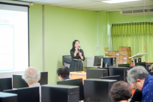 คณะเทคโนโลยีสารสนเทศ มรภ.เทพสตรี จัดอบรม AI SMART SKILLS ให้แก่สมาชิกชมรมผู้อาวุโสเทพสตรี
