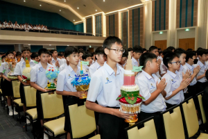 รร.สาธิต มรภ.เทพสตรี จัดพิธีไหว้ครู ประจำปีการศึกษา 2569