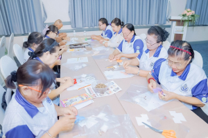 คณะมนุษยศาสตร์ฯ มรภ.เทพสตรี ลงพื้นที่สระบุรี จัดอบรมผู้สูงอายุ ดีไซน์ ถุงหอมสมุนไพร เสริมสุขภาวะและสร้างมูลค่าเพิ่มให้ชุมชน