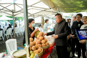 มรภ.เทพสตรี ร่วมเปิด ตลาดนัดเกษตรกรสัญจร ลพบุรี ครั้งที่ 3 หนุนสินค้าเกษตรปลอดภัย กระตุ้นเศรษฐกิจชุมชน