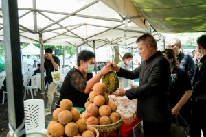 มรภ.เทพสตรี ร่วมเปิด ตลาดนัดเกษตรกรสัญจร ลพบุรี ครั้งที่ 3 หนุนสินค้าเกษตรปลอดภัย กระตุ้นเศรษฐกิจชุมชน