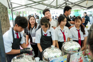 มรภ.เทพสตรี ร่วมเปิด ตลาดนัดเกษตรกรสัญจร ลพบุรี ครั้งที่ 3 หนุนสินค้าเกษตรปลอดภัย กระตุ้นเศรษฐกิจชุมชน