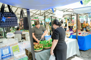 มรภ.เทพสตรี ร่วมเปิด ตลาดนัดเกษตรกรสัญจร ลพบุรี ครั้งที่ 3 หนุนสินค้าเกษตรปลอดภัย กระตุ้นเศรษฐกิจชุมชน