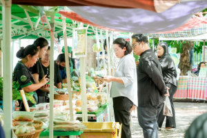 มรภ.เทพสตรี ร่วมเปิด ตลาดนัดเกษตรกรสัญจร ลพบุรี ครั้งที่ 3 หนุนสินค้าเกษตรปลอดภัย กระตุ้นเศรษฐกิจชุมชน