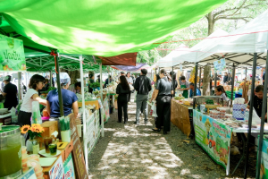 มรภ.เทพสตรี ร่วมเปิด ตลาดนัดเกษตรกรสัญจร ลพบุรี ครั้งที่ 3 หนุนสินค้าเกษตรปลอดภัย กระตุ้นเศรษฐกิจชุมชน