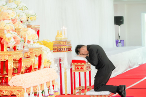 มรภ.เทพสตรี ร่วมพิธีสวดพระพุทธมนต์และเจริญจิตภาวนาอุทิศถวายพระราชกุศลแด่ สมเด็จพระบรมราชชนนีพันปีหลวง และอุทิศถวายพระกุศลแด่ สมเด็จพระเจ้าลูกเธอ เจ้าฟ้าพัชรกิติยาภาฯ