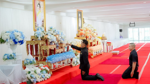 มรภ.เทพสตรี ร่วมพิธีสวดพระพุทธมนต์และเจริญจิตภาวนาอุทิศถวายพระราชกุศลแด่ สมเด็จพระบรมราชชนนีพันปีหลวง และอุทิศถวายพระกุศลแด่ สมเด็จพระเจ้าลูกเธอ เจ้าฟ้าพัชรกิติยาภาฯ