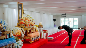 มรภ.เทพสตรี ร่วมพิธีสวดพระพุทธมนต์และเจริญจิตภาวนาอุทิศถวายพระราชกุศลแด่ สมเด็จพระบรมราชชนนีพันปีหลวง และอุทิศถวายพระกุศลแด่ สมเด็จพระเจ้าลูกเธอ เจ้าฟ้าพัชรกิติยาภาฯ